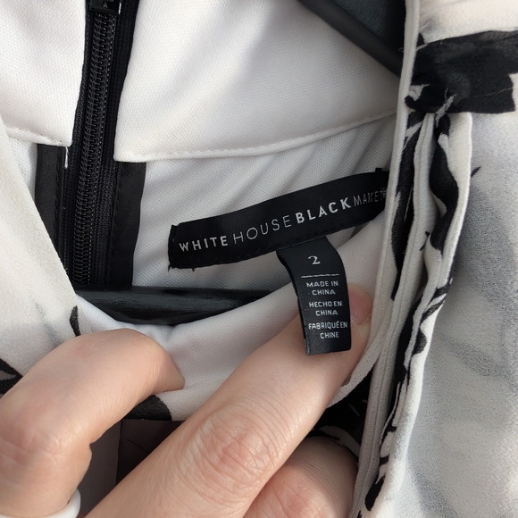 White House Black Market Women's Monochrome Floral Jumpsuit - Picture 4 of 10